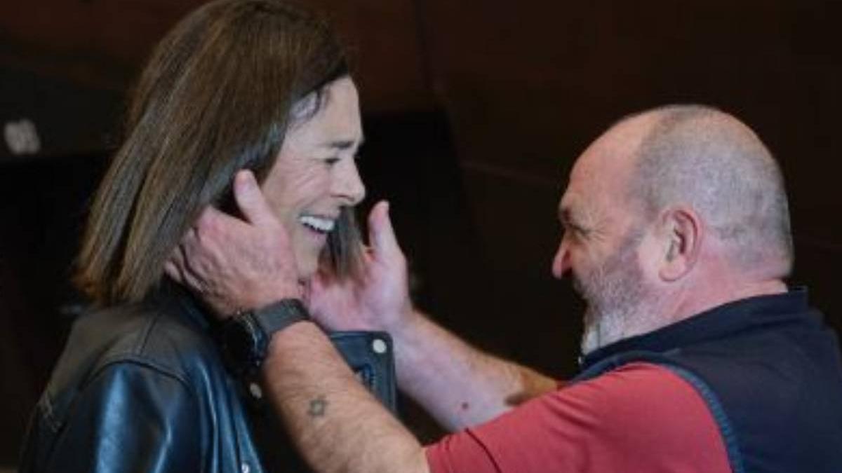 Edurne Pasaban con Juanito Oiarzabal.