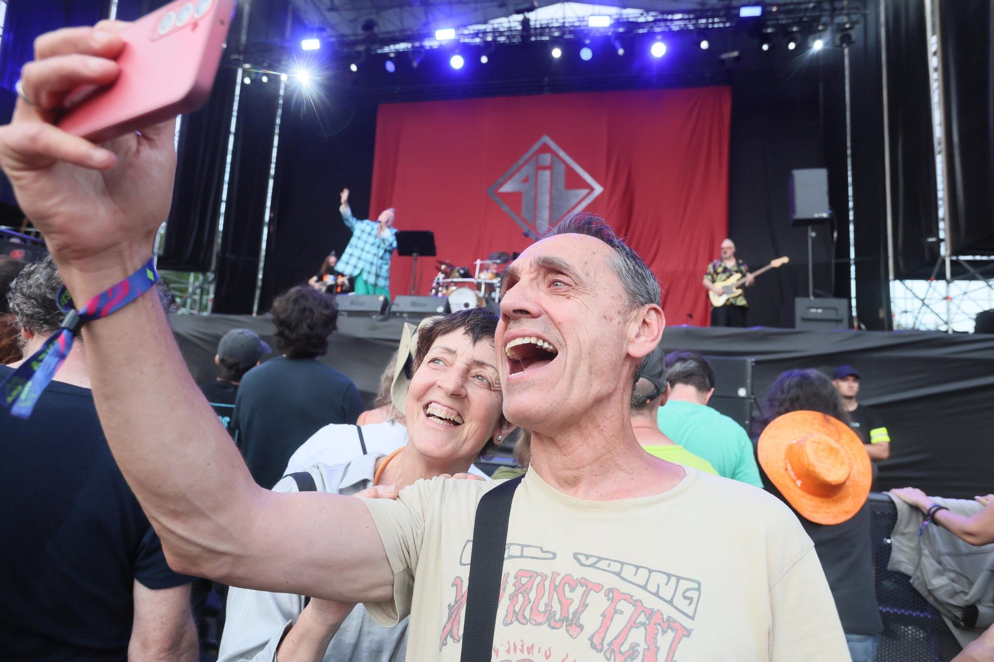 En imágenes: Así están siendo los conciertos de este viernes en el Azkena Rock Festival