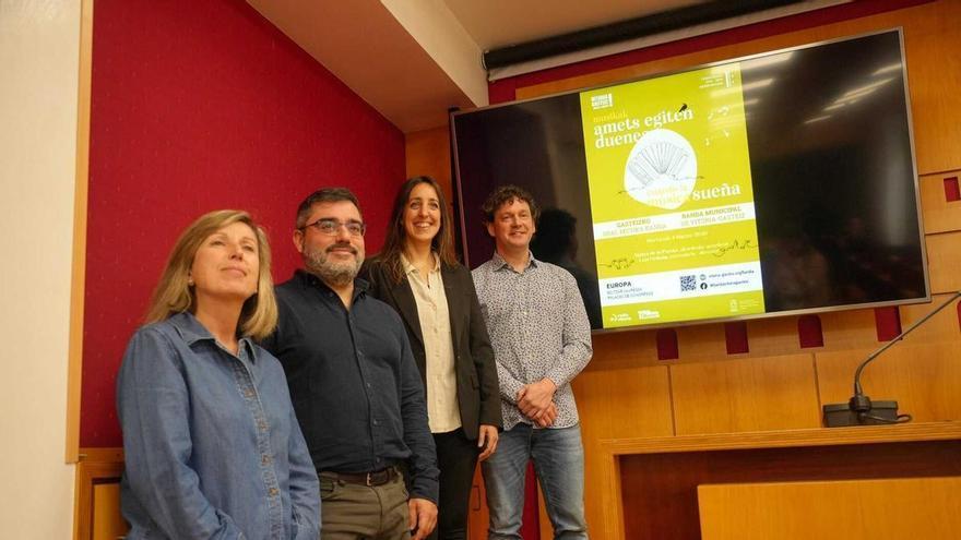 La Banda despierta al público para adentrarse en los sueños de la música