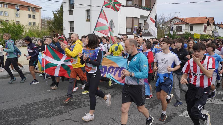 Korrikak dar-dar egiten du Getxon: "Euskararen alde egin behar da!"