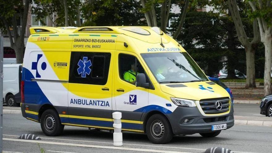 Un trabajador resulta herido tras caerse de una máquina en Berriatua