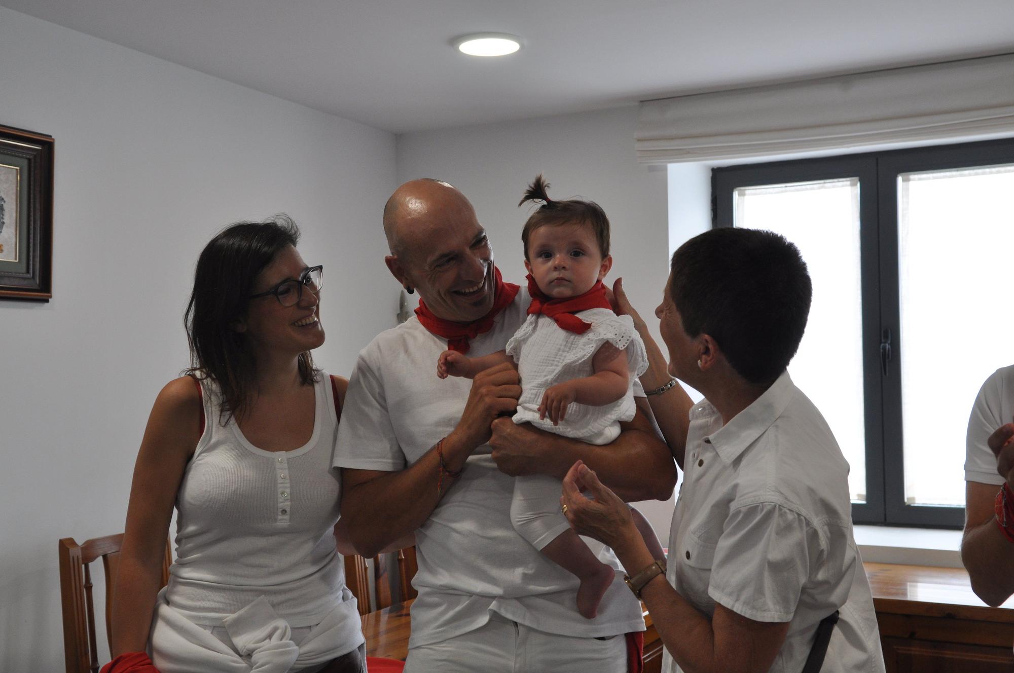 Fotos del txupinazo de las fiestas de Pueyo