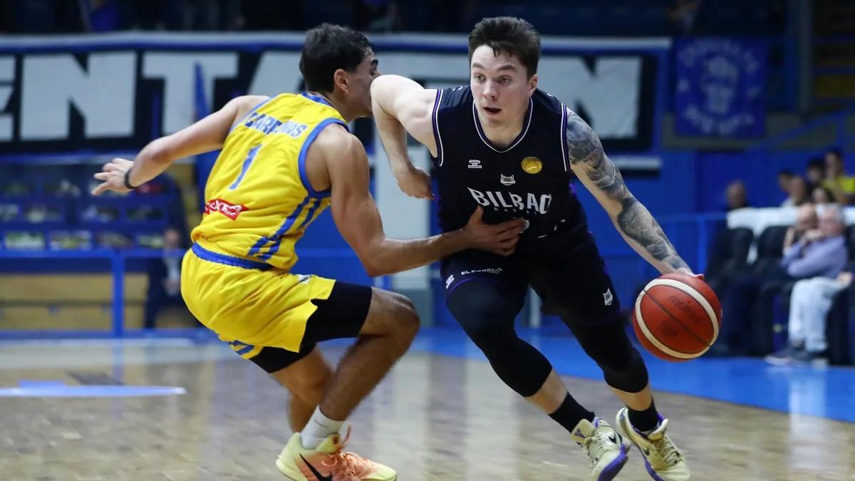 Justin Jaworski está brillando como anotador en la FIBA Europe Cup.