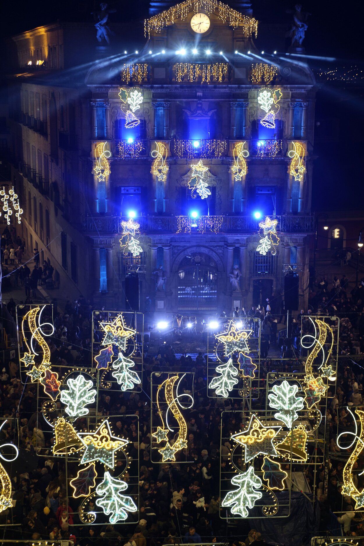 Imagenes del encendido de luces de navidad en Pamplona