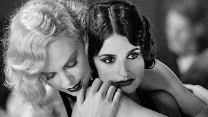 Empate de Scarlett y Charlize