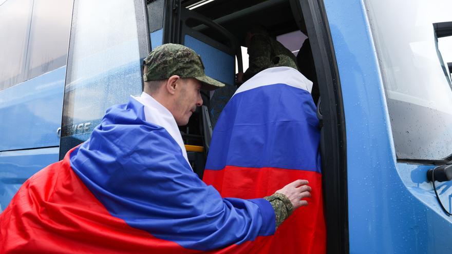 Rusia y Ucrania intercambian 200 prisioneros de guerra