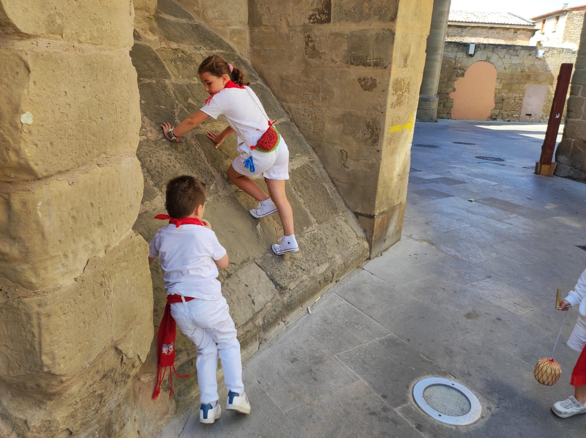 Fotos del cohete de fiestas de Viana 2025