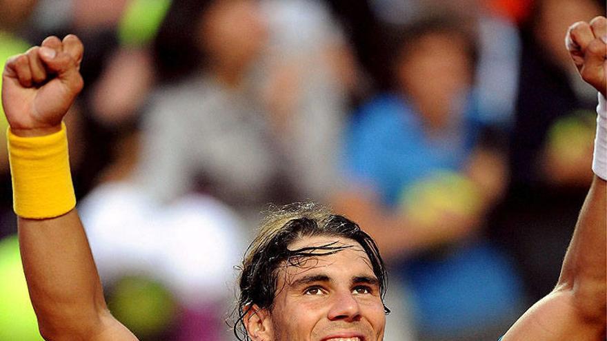 Rafael Nadal celebra su victoria frente al suizo Stanislas Wawrinka durante su partido de cuartos de final del Masters 1000 de tenis de Roma