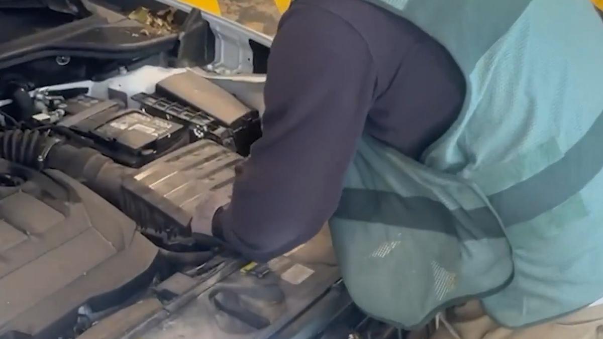 Pillado con más de 2 kilos de cocaína rumbo a Bizkaia: la droga iba escondida en el motor