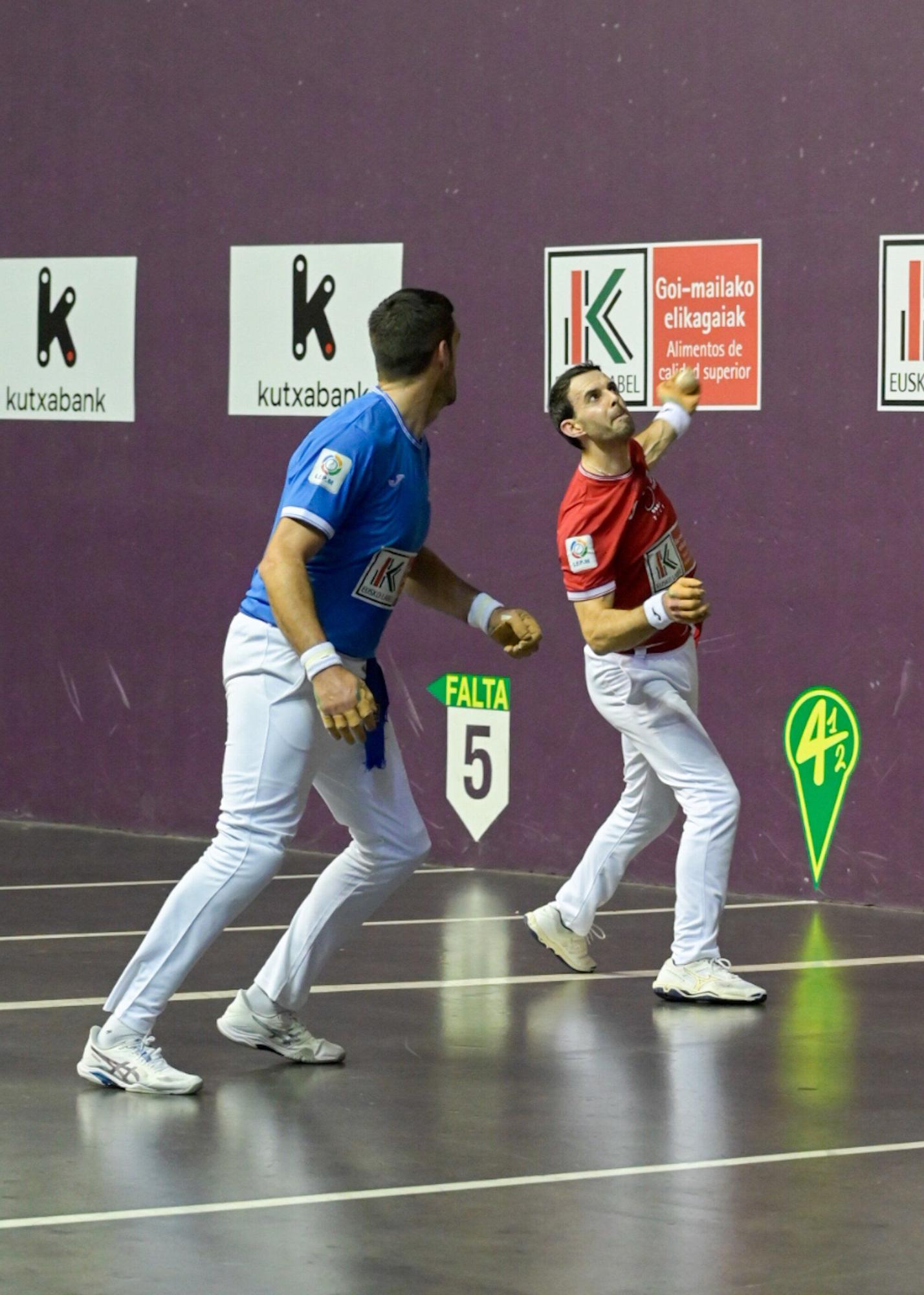 Jokin Altuna se lleva el bronce del Cuatro y Medio tras derrotar a Joseba Ezkurdia en Arrasate.