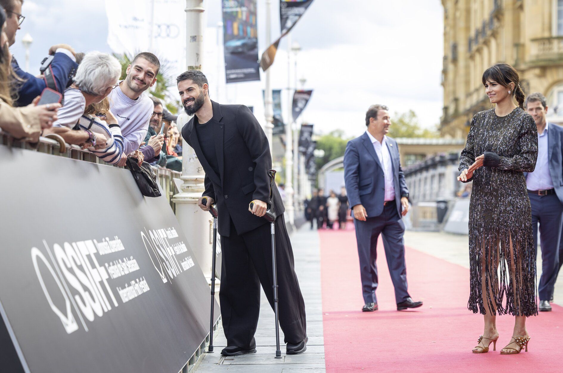 Alba Flores, Almodóvar... una cartelera de lujo en la alfombra roja del Zinemaldia