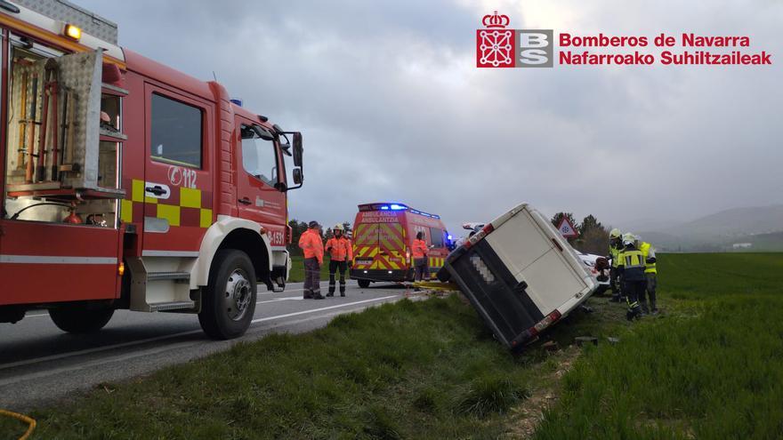 Dos personas trasladadas, una de ellas de gravedad, tras una salida de vía en Lizoain-Arriasgoiti