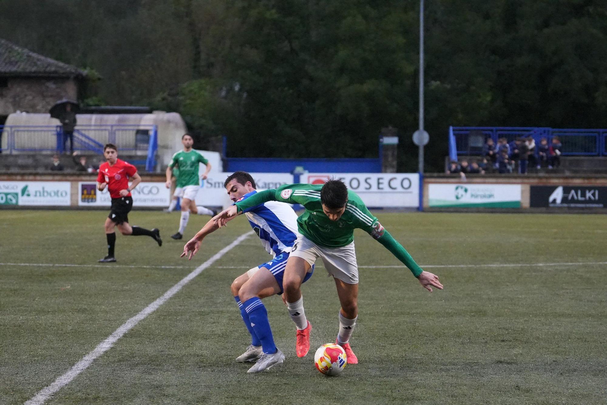 En imágenes: arieta corta la racha del Derio