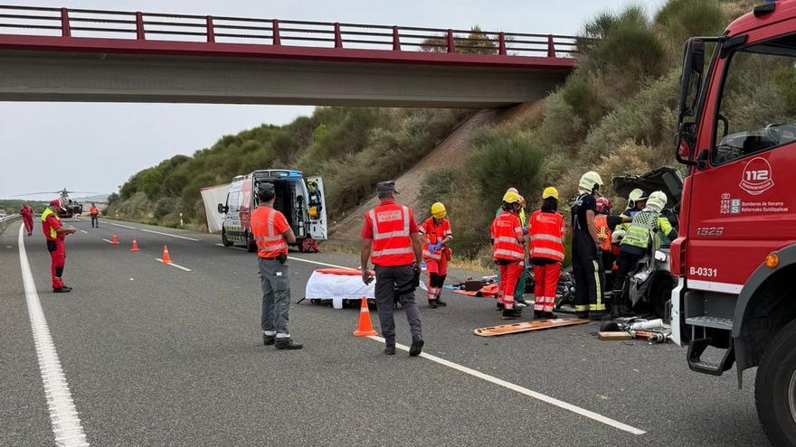 Muere una mujer en un accidente de tráfico entre un coche y un camión en Torres de Elorz