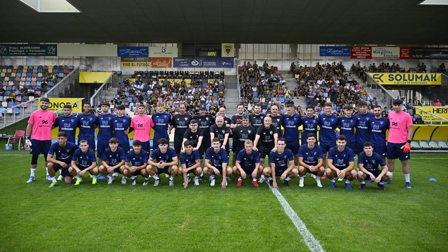 El Barakaldo presenta la temporada ante su público