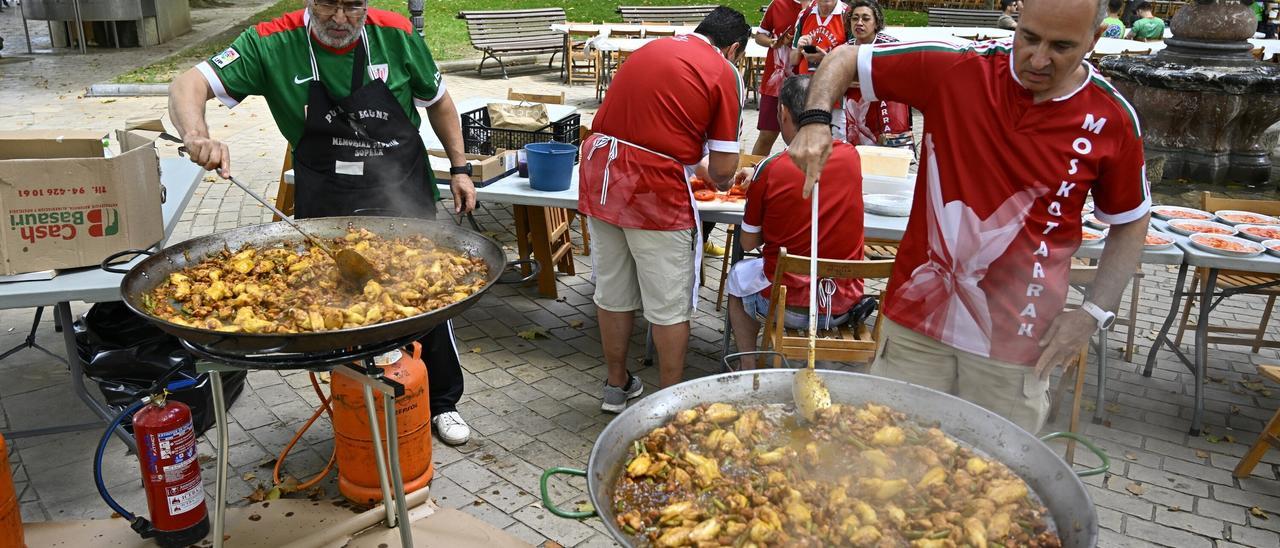 En imágenes: Bilboko Konpartsak calienta motores para Aste Nagusia
