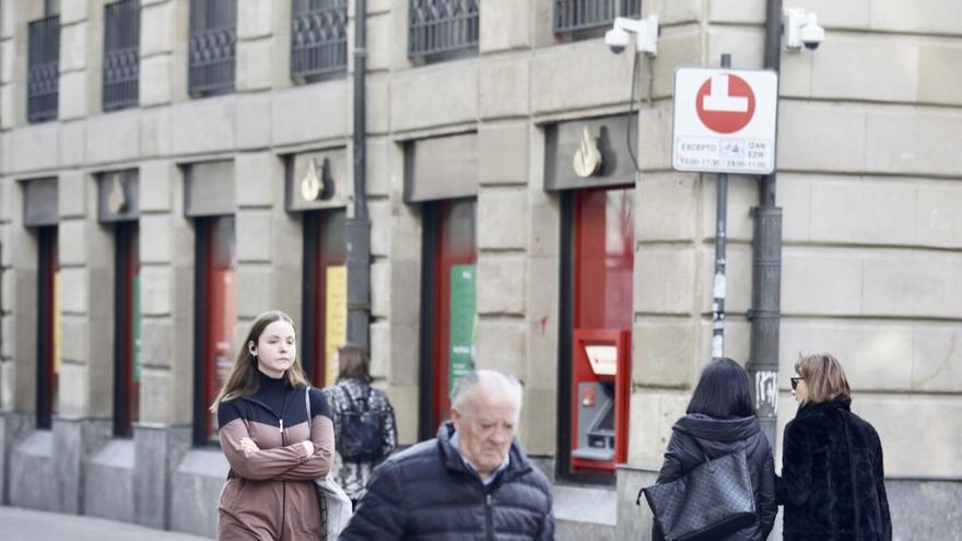 Vitoria instalará 28 cámaras de vigilancia policial en Coronación, Txagorritxu y El Anglo
