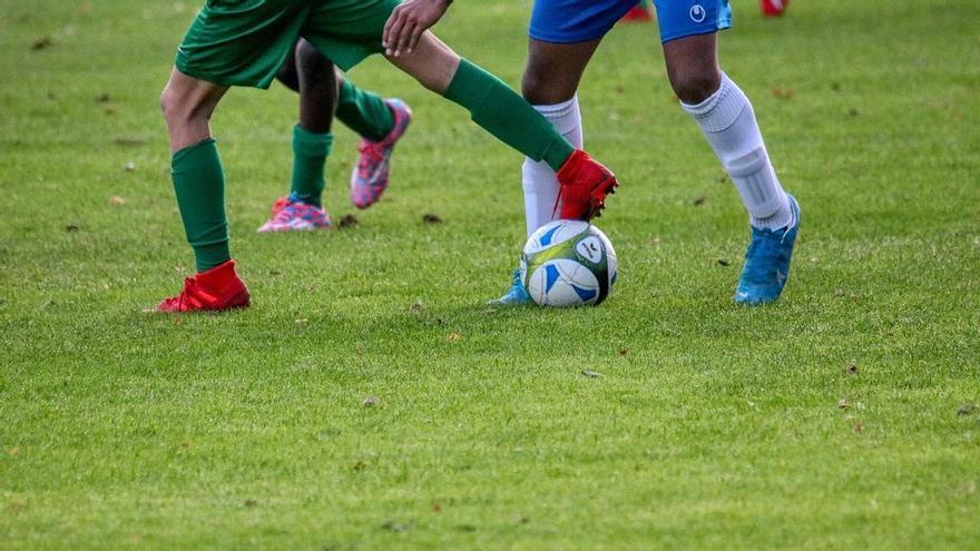 Batalla campal en un partido de juveniles: 30 implicados, cuatro heridos y dos al hospital