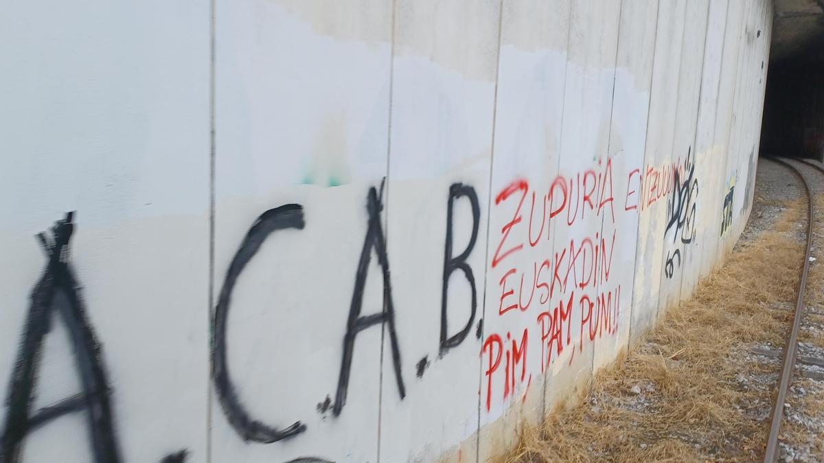 Pintada amenazante contra Bingen Zupiria Pintada amenazante contra Bingen Zupiria