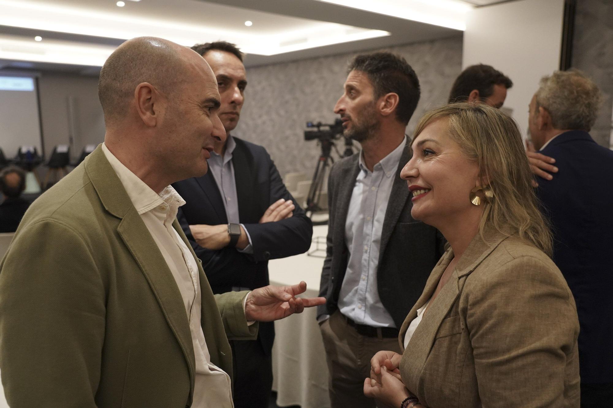 Todas las imágenes del "Encuentro Deia: Rehabilitación y vivienda"