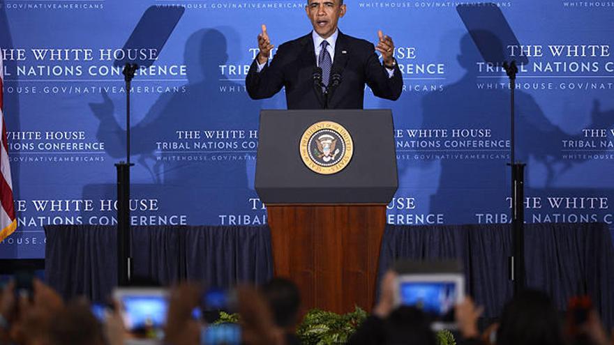 Obama da marcha atrás en su reforma sanitaria tras la fuerte presión de republicanos y demócratas