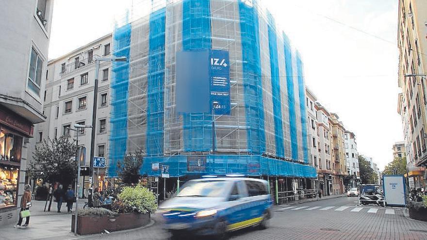 En el aire obras de rehabilitación en Pamplona y Estella por problemas de la constructora
