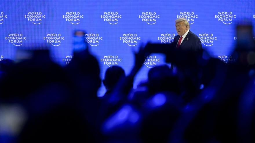 Trump llega a Davos provocador y acaba anunciando un preacuerdo sobre Groenlandia