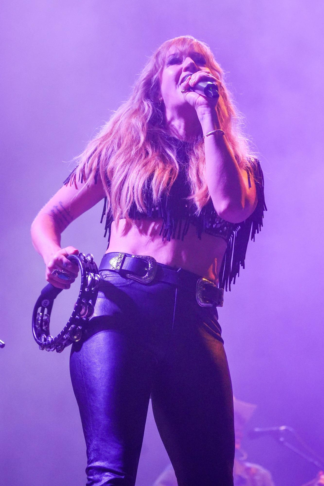 En imágenes: así están siendo los conciertos de este sábado del Azkena Rock Festival