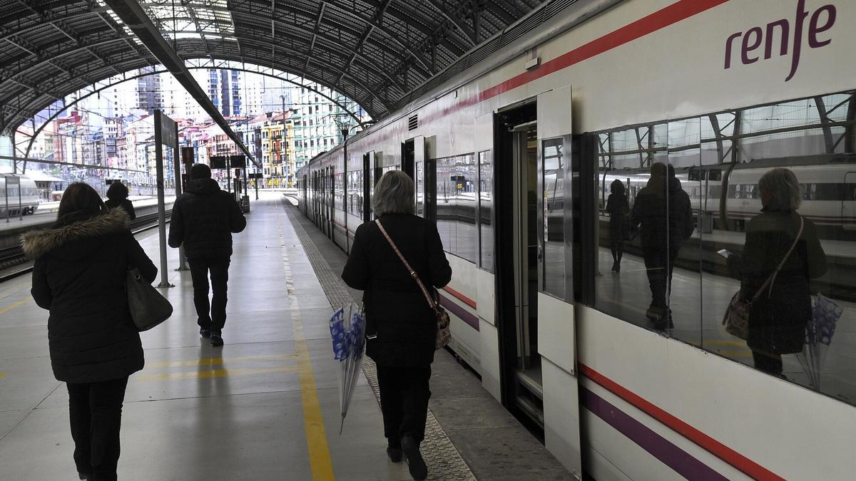 Estación de Abando de donde parten los servicios de C1, C2 y C3 de cercanías por Bizkaia.