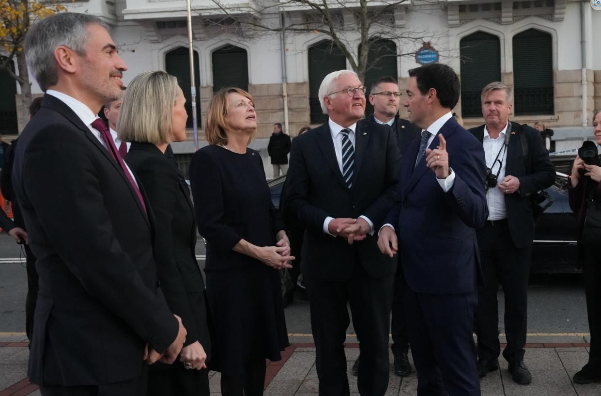 En imágenes: Steinmeier finaliza su viaje oficial a Euskadi con una visita al Museo Guggenheim de Bilbao