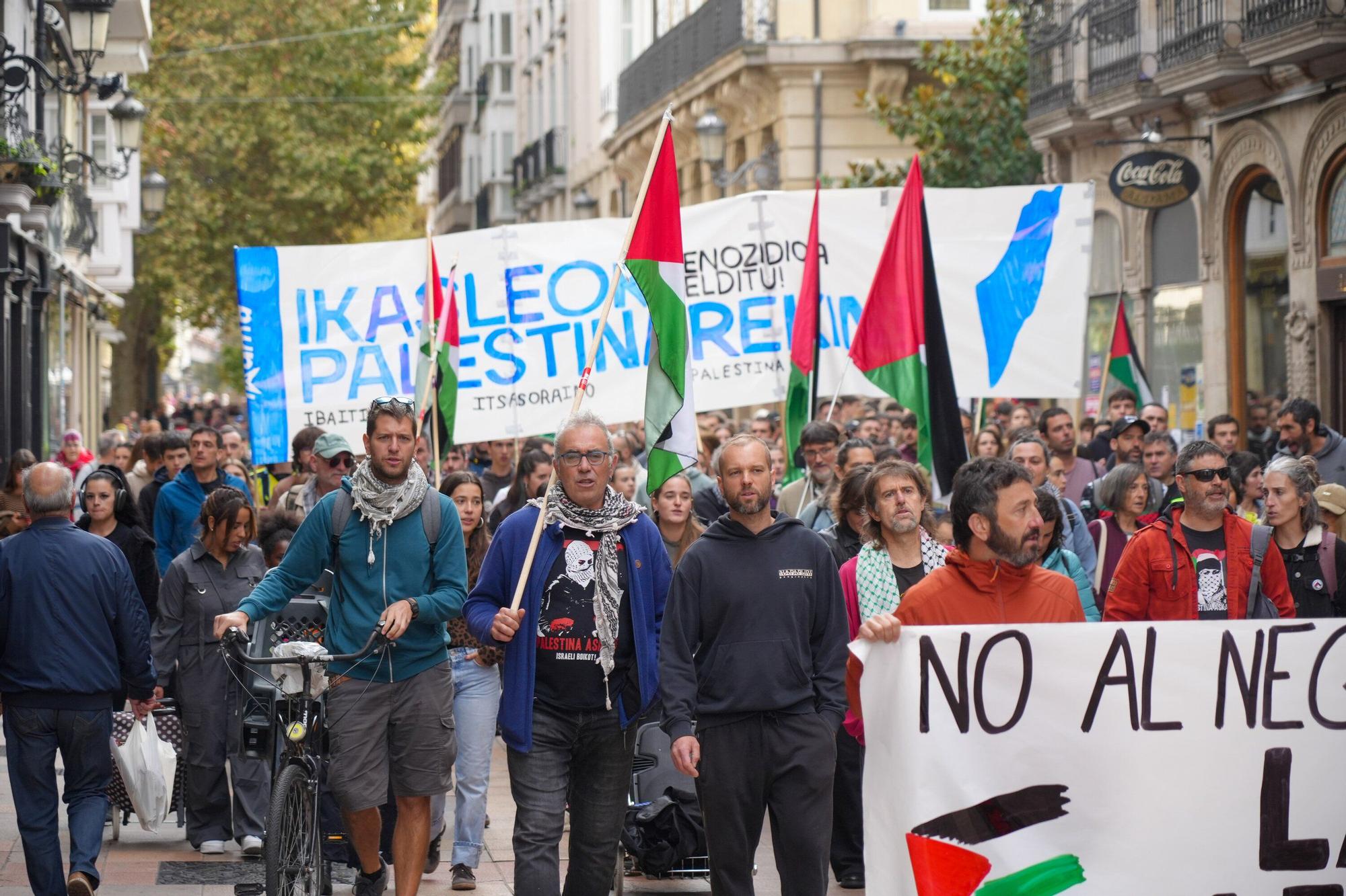 Manifestación en favor del pueblo de Gaza en Vitoria