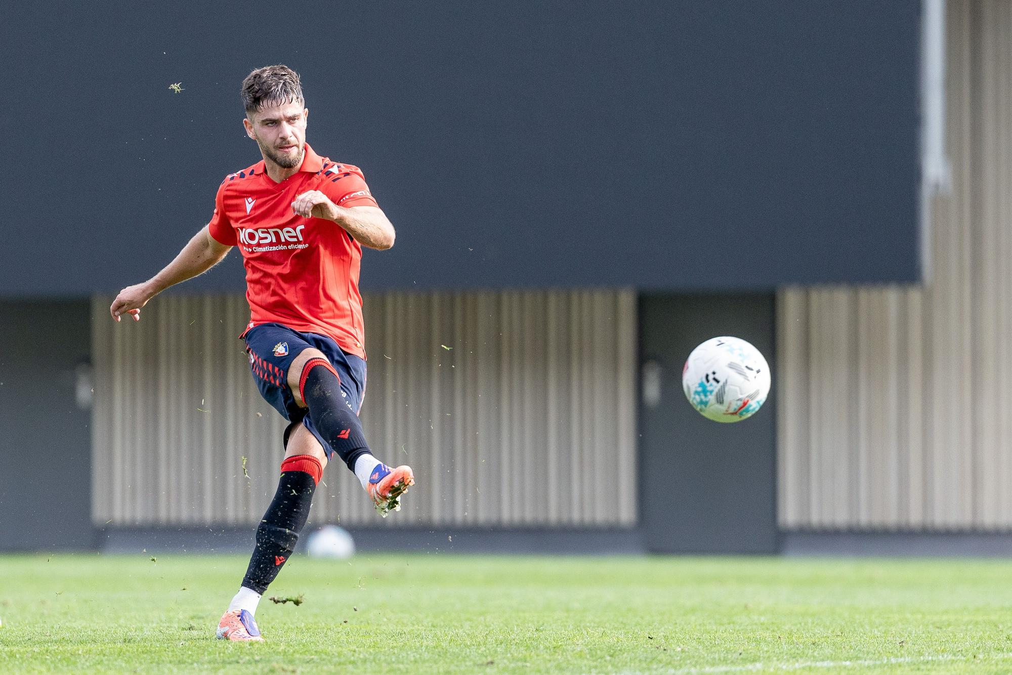 Fotos del partido amistoso entre Osasuna y Real Sociedad