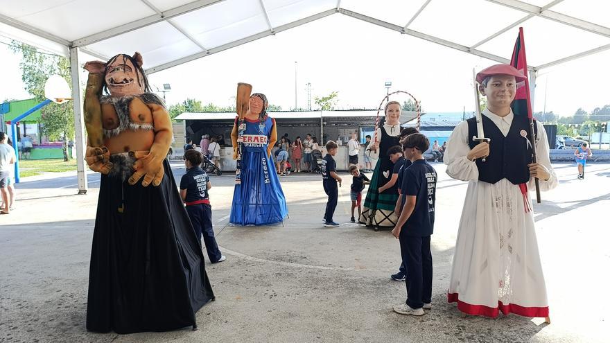 El barrio de Izarra se prepara para tres días de fiesta y actividades familiares