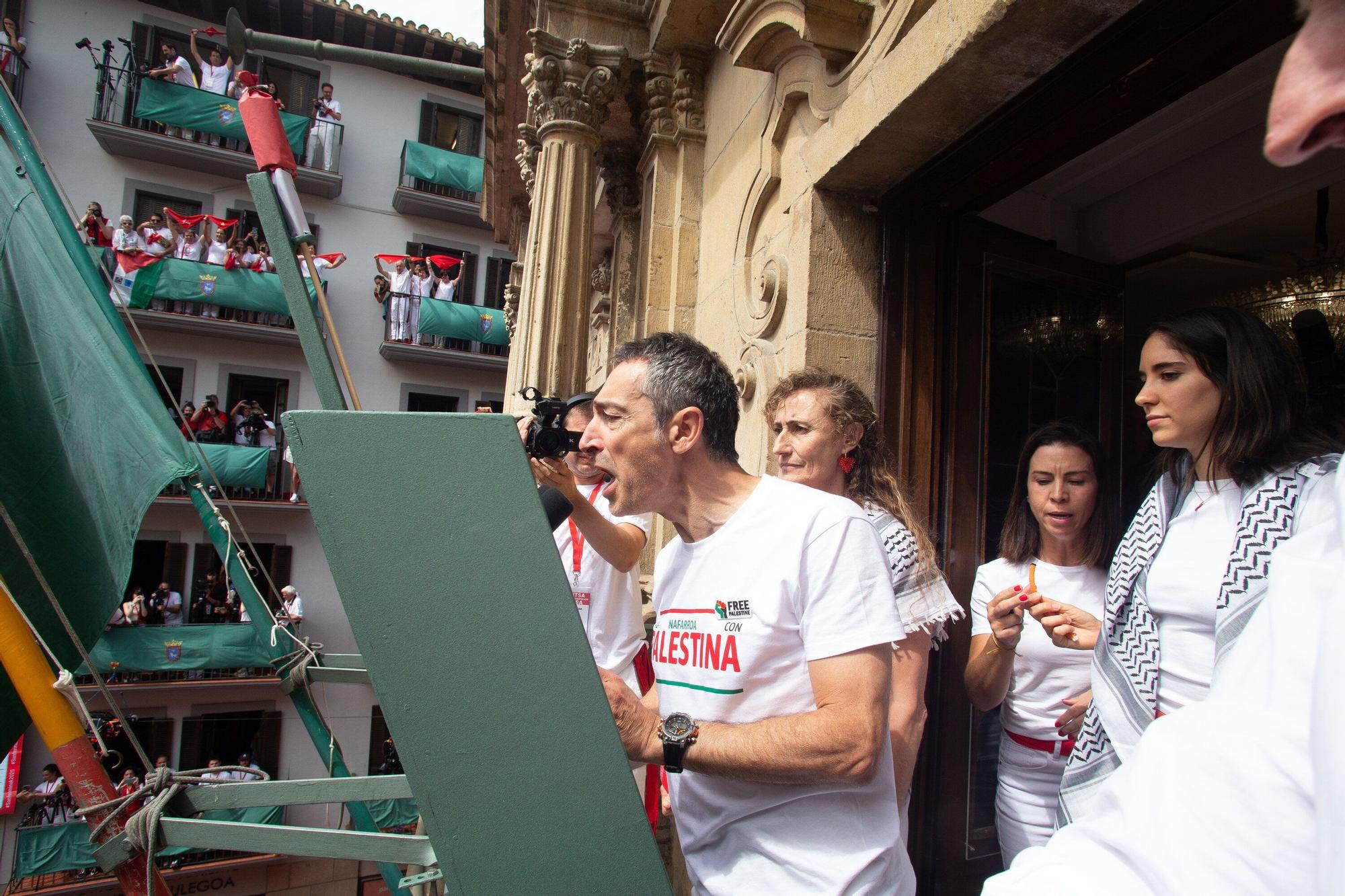 Fotos del  Chupinazo de San Fermín 2025 en Pamplona: ¡La fiesta más internacional se enciende con un grito solidario por Palestina!