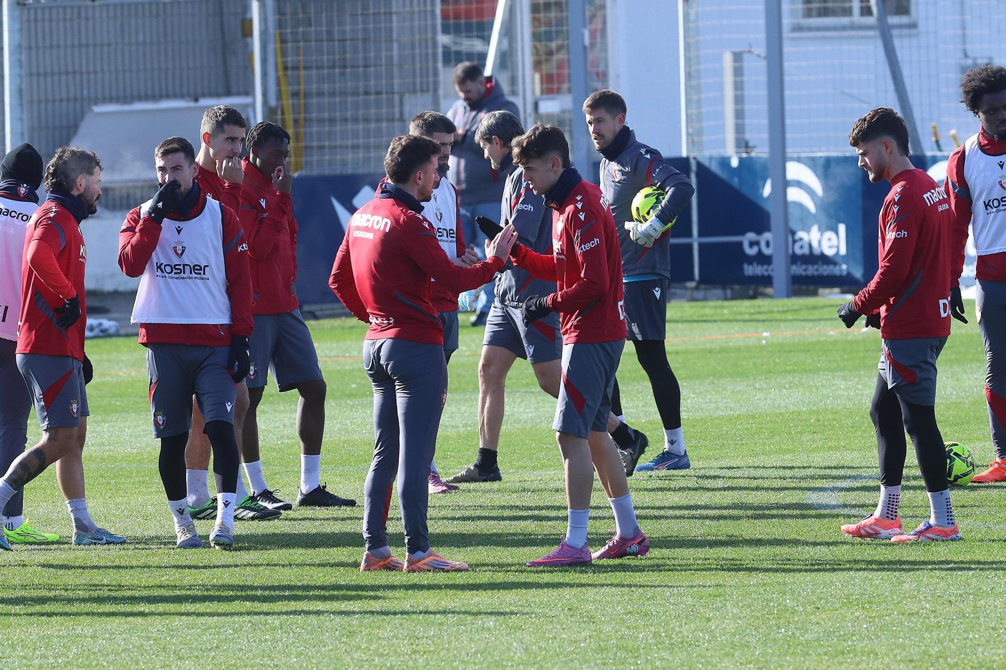 Fotos del entrenamiento de Osasuna (viernes 21 de noviembre de 2025)