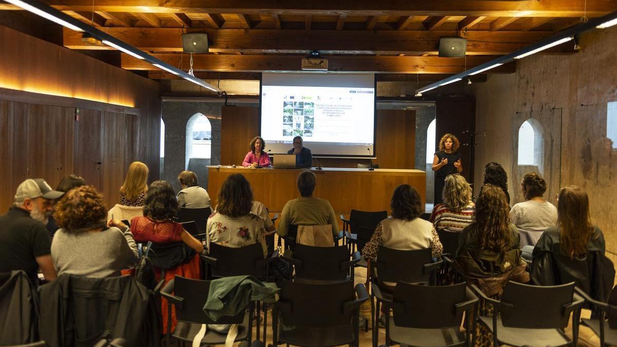 Reunión de cara a la elaboración del Proyecto de Accesibilidad y Adecuación de Espacios Verdes.