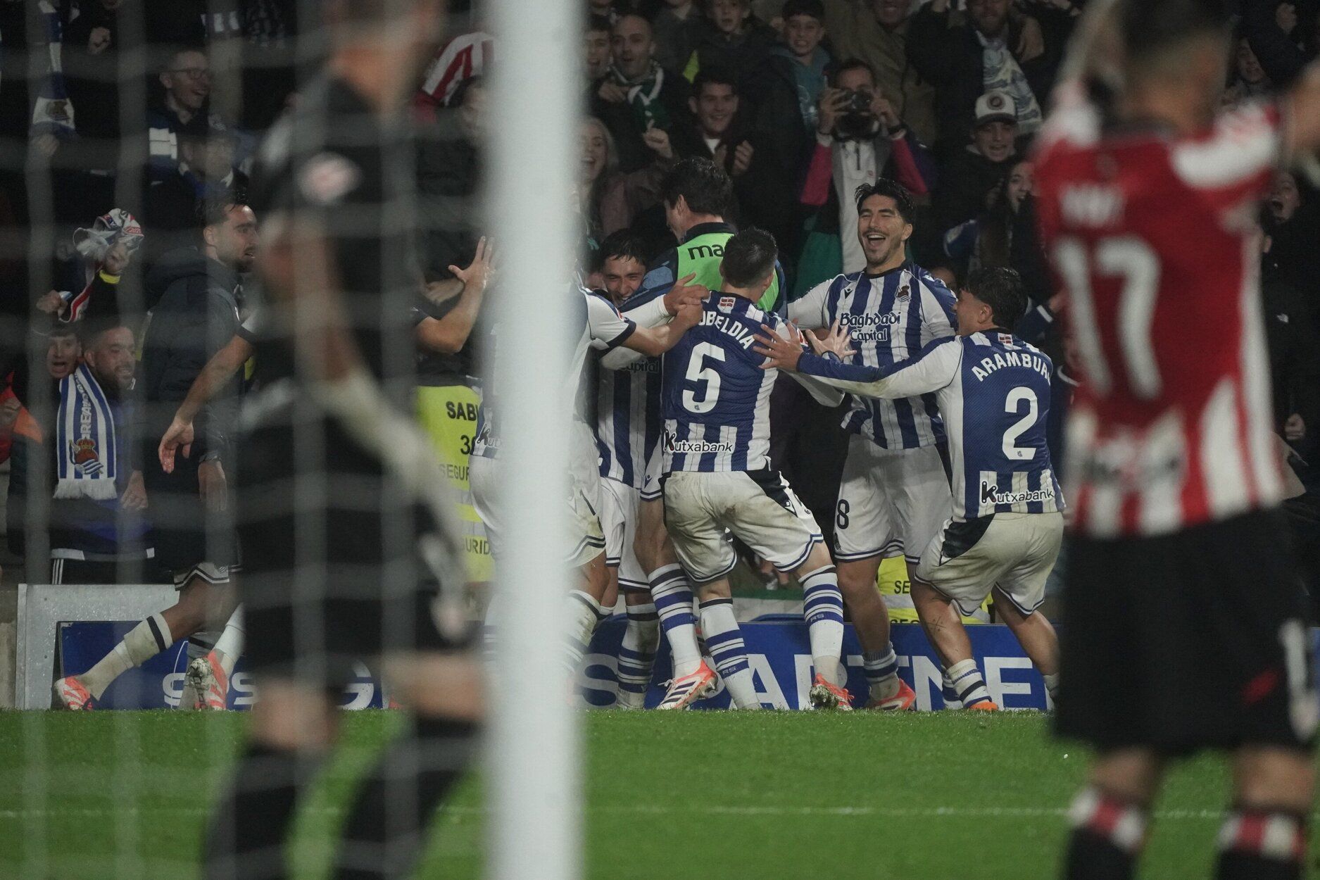 Las mejores imágenes del partido entre la Real y el Athletic