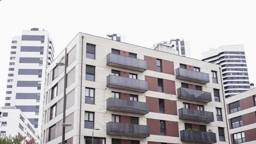 El Gobierno vasco aumentará a 800 euros la renta de los propietarios que cedan sus casas vacías en Bilbao