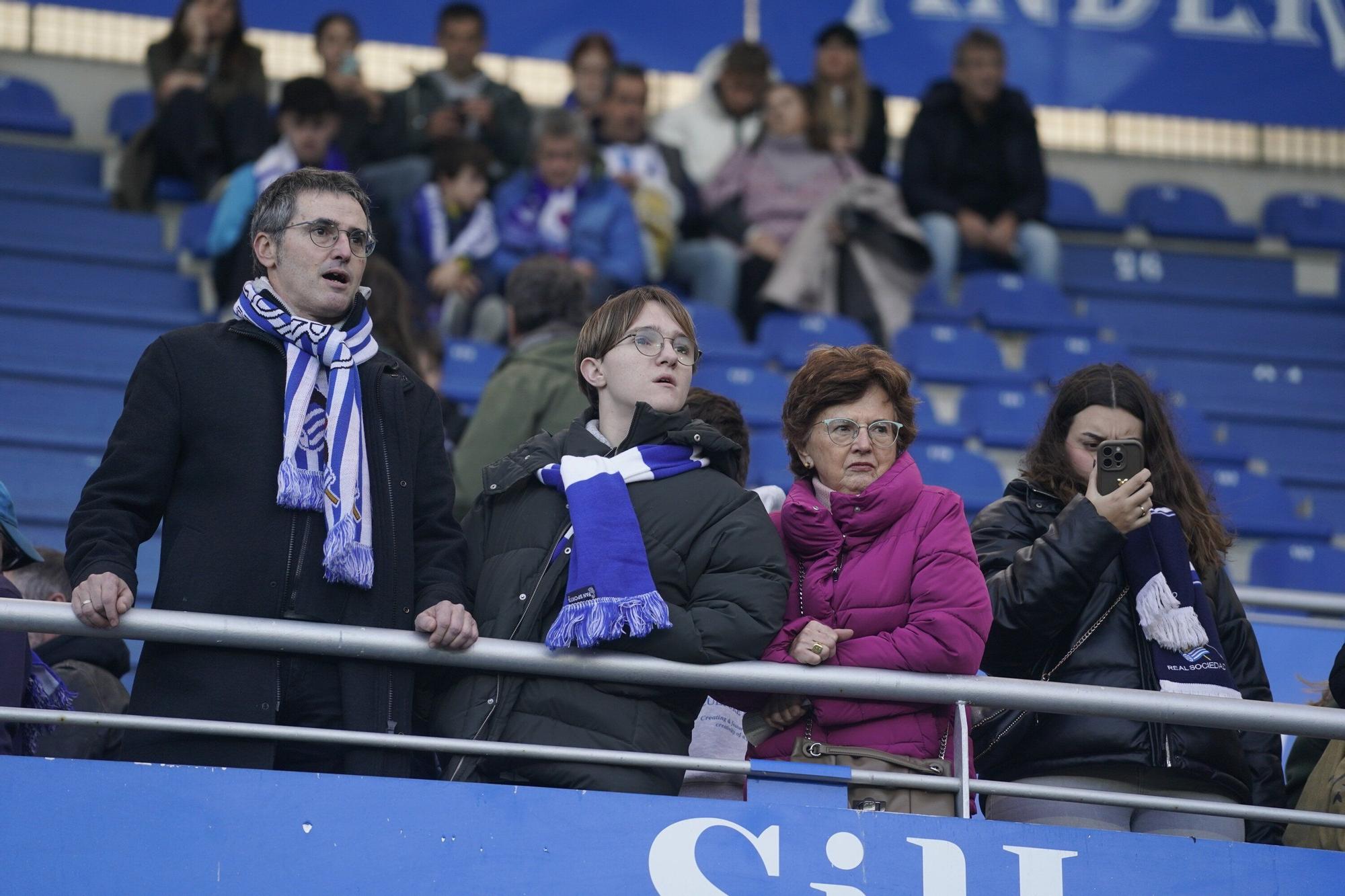 ¡Búscate en las gradas de Mendizorroza en el Alavés - Real Sociedad!