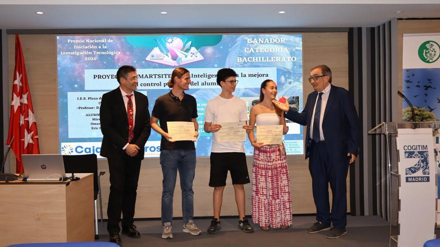 La silla inteligente para mejorar la postura del alumnao que le da un premio estatal al IES Plaza de la Cruz