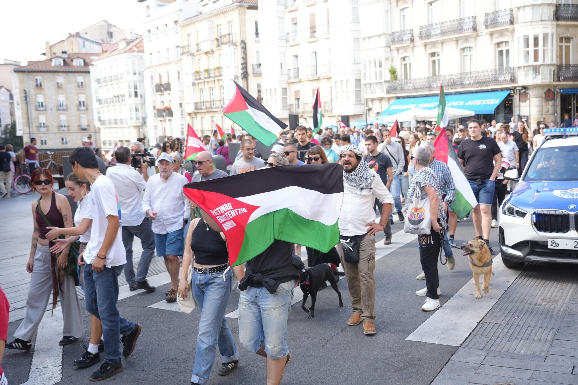 En imágenes: Manifestación en Vitoria-Gasteiz a favor de Palestina
