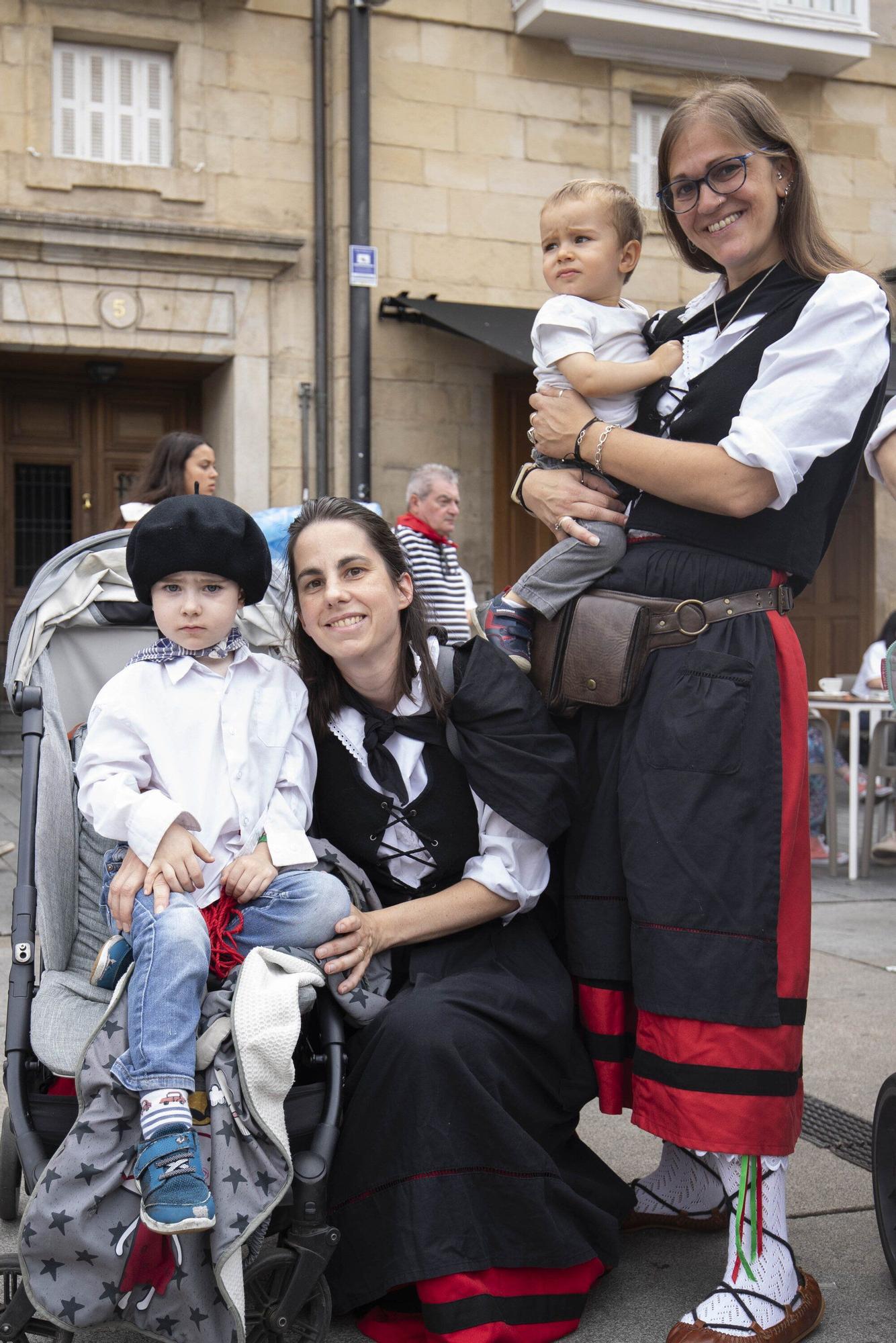 En imágenes: La fiesta continúa en las calles de Gasteiz este 6 de agosto