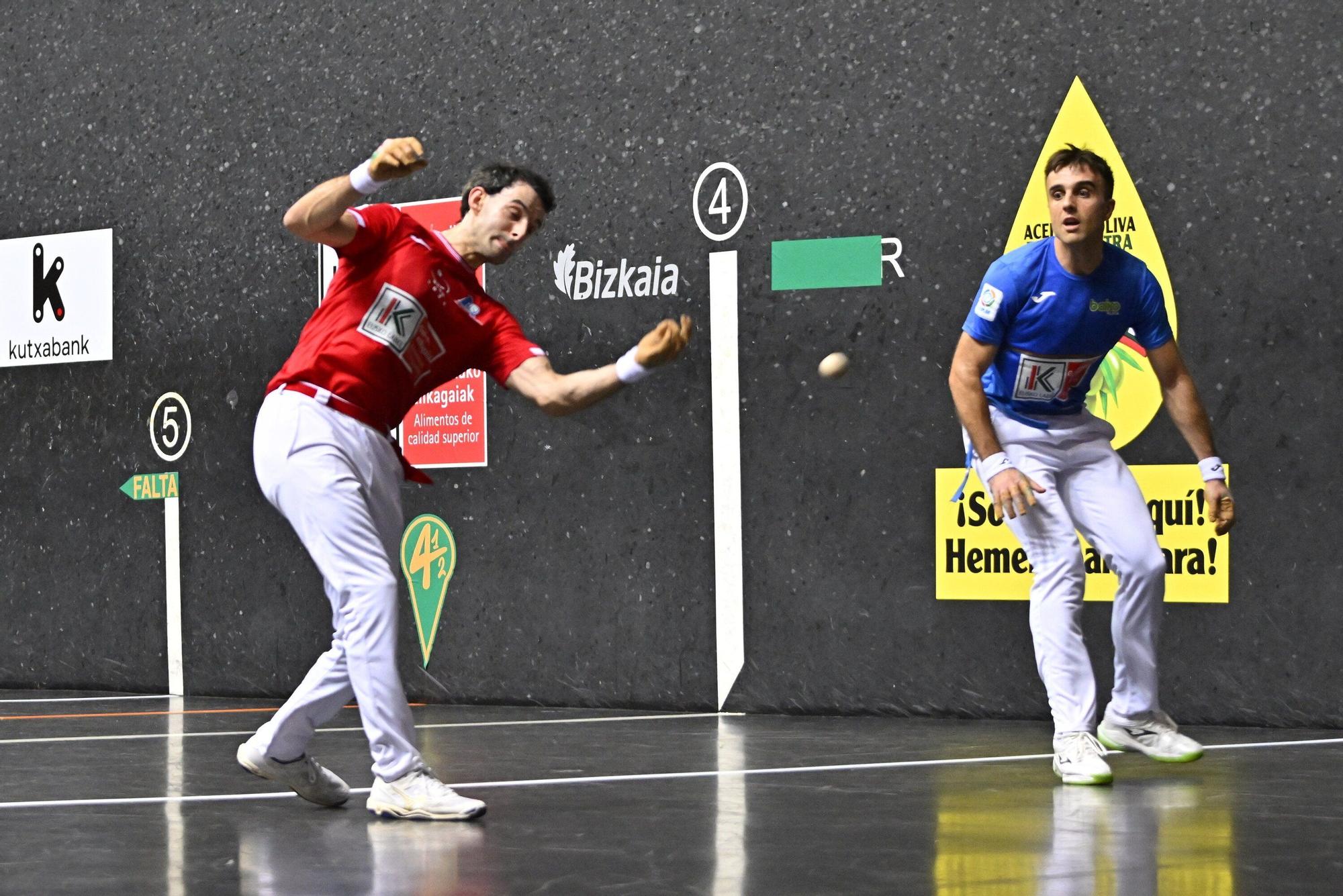 Jokin Altuna supera a Jon Ander Peña en la primera jornada de la liguilla de cuartos de final del Cuatro y Medio.