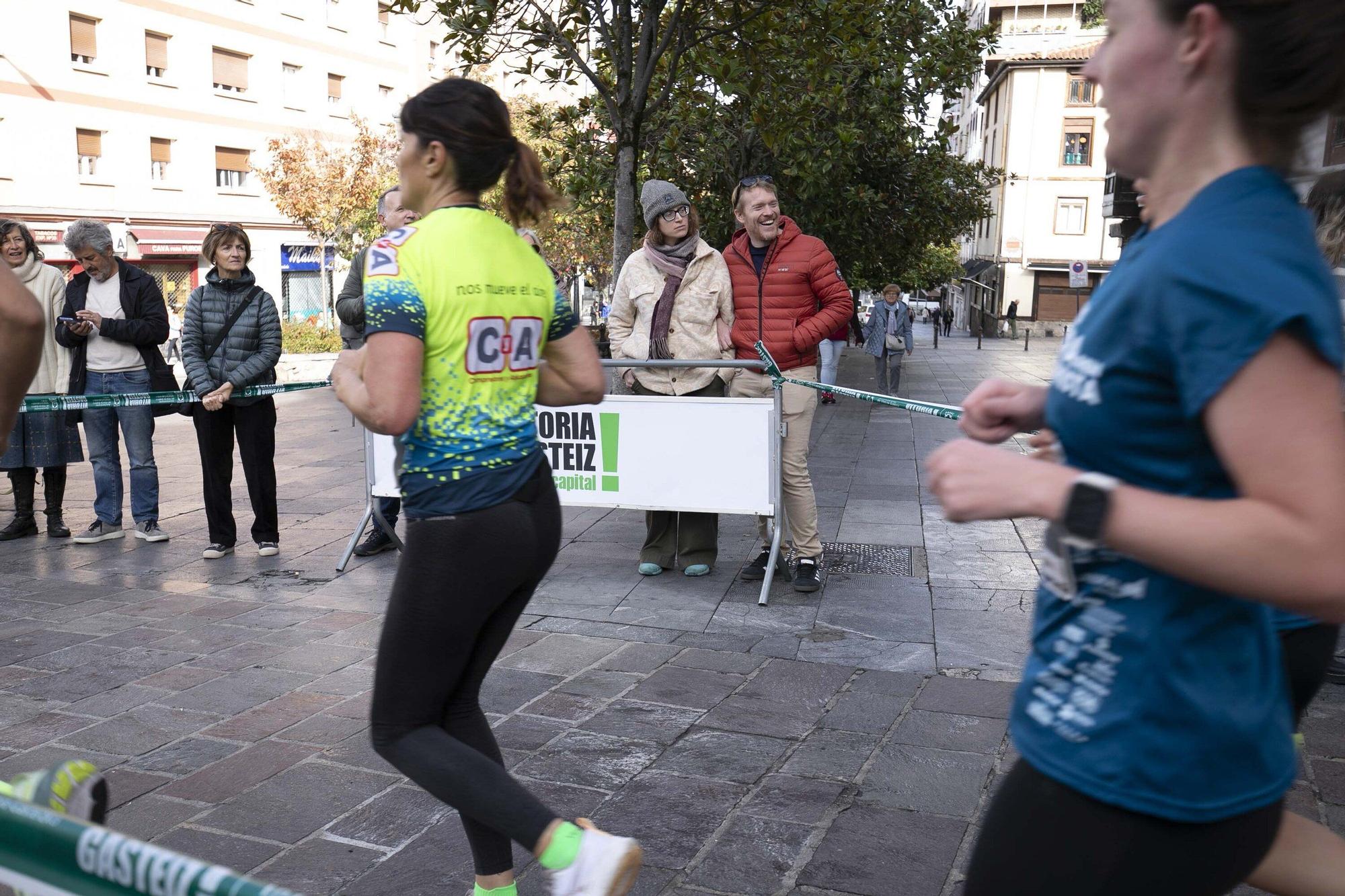 En imágenes: Miles de personas participan en La Conquista de la Almendra