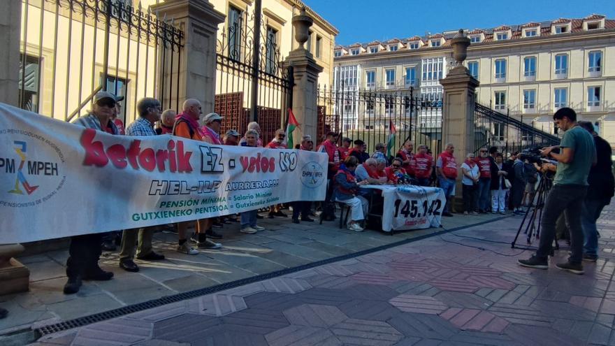 Los pensionistas vascos piden reunirse con el PNV y el PSE