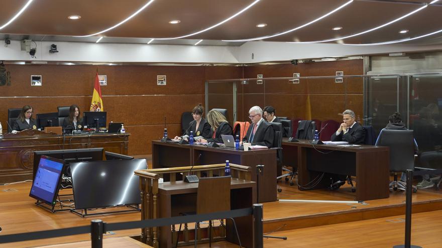 La familia de Maialen se plantea la posibilidad de recurrir la sentencia que condena a 27 años al asesino de la joven