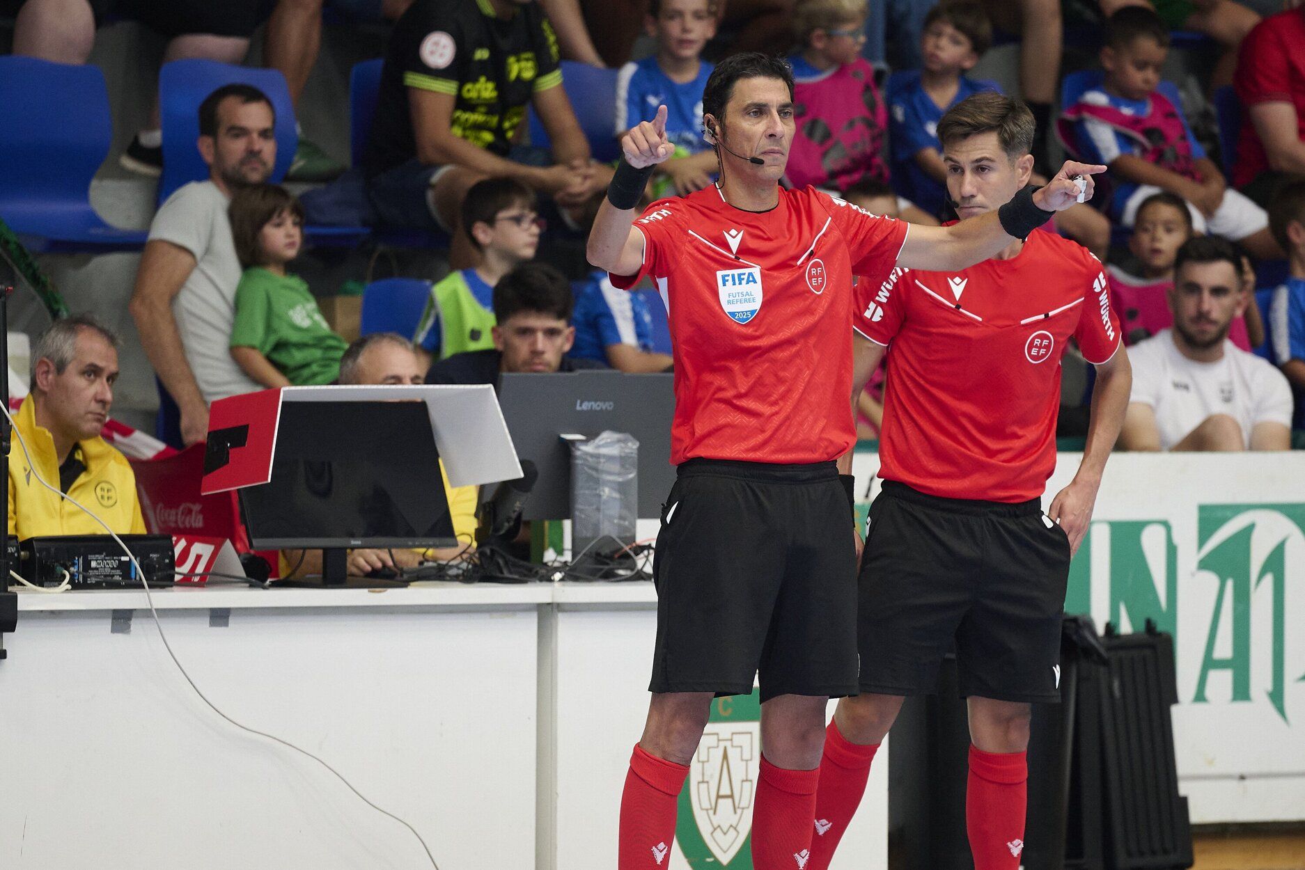 Fotos de la victoria de Osasuna Magna Xota frente a Peñiscola (5-4)