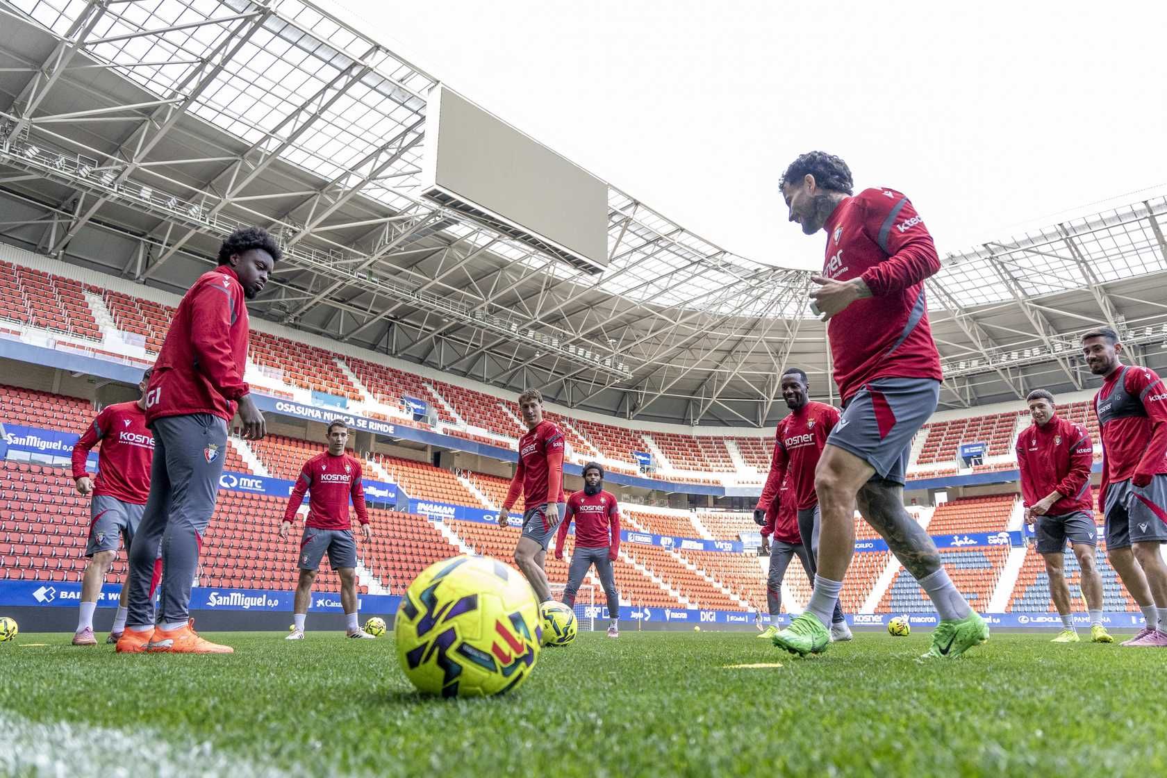 Osasuna prepara en El Sadar el partido del sábado ante el Barça