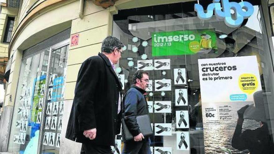 Las oficinas de Vibo Viajes en Bilbao se han llenado de crespones negros.
