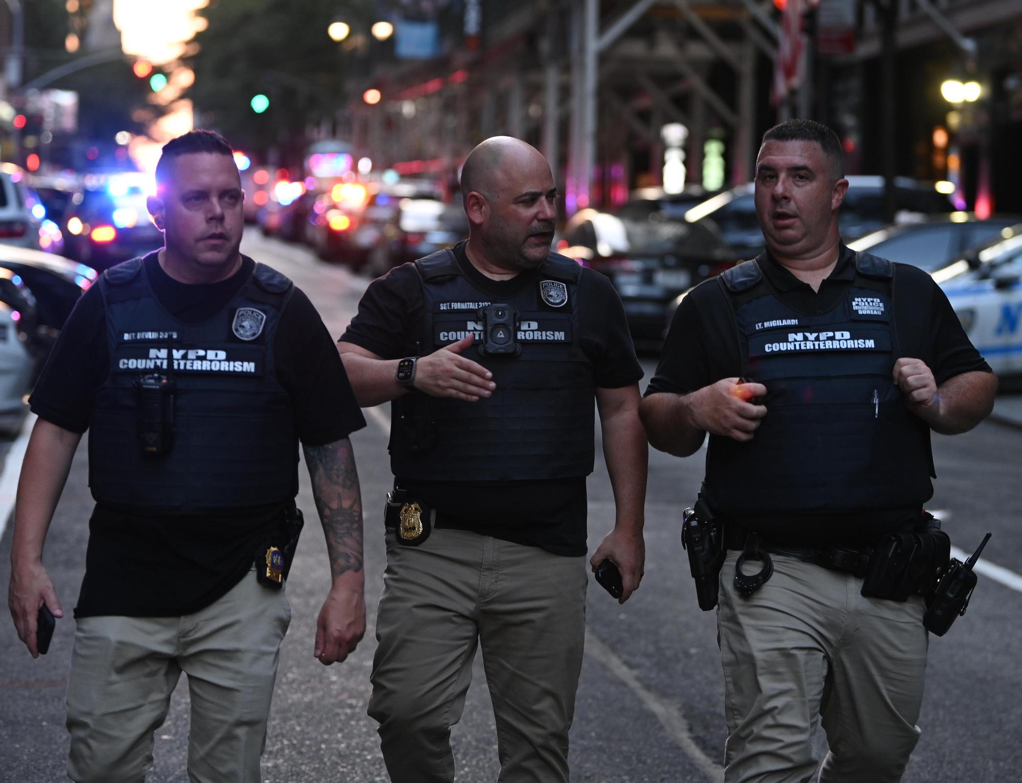 El dispositivo policial desplegado en Nueva York durante la alerta por el tiroteo.